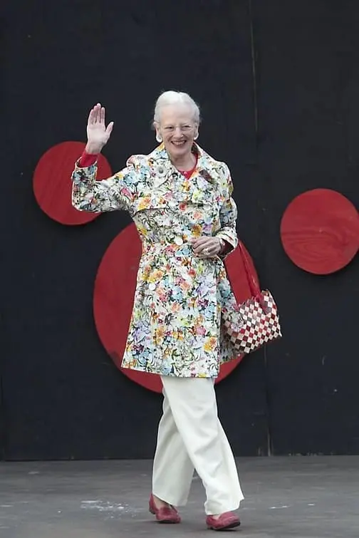 祝80歳、デンマークのマルグレーテ女王のご公務スタイルをプレイバック